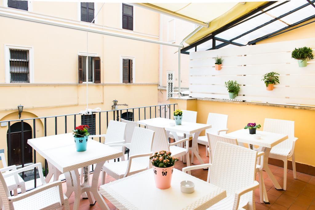 Domus Capilupi Bed & Breakfast Rome Exterior photo